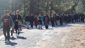 Karaköprü’de Öğretmenler Doğa Ve Sağlık İçin Yürüdü