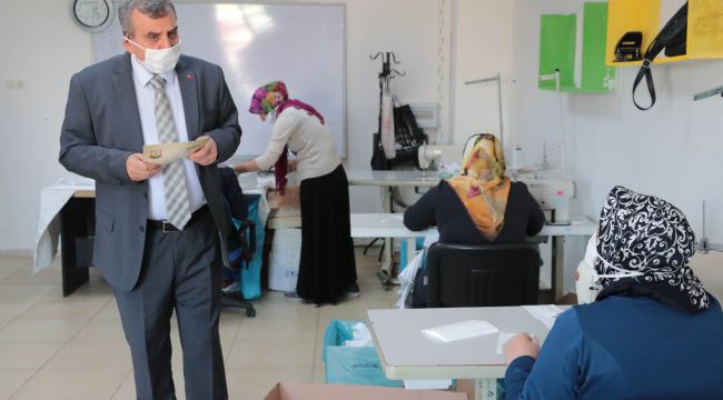 Büyükşehir Günlük 60 Bin Antibakteriyel Maske Üretiyor 