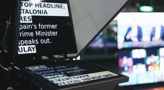 Prompter Nedir? Nasıl çalışır? Takılmadan nasıl konuşulur?