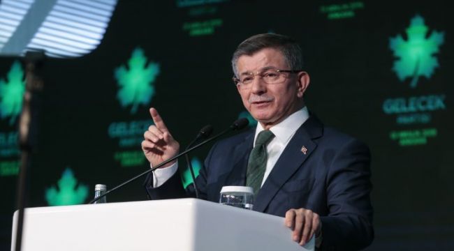 Davutoğlu: Tehlike yoksa, Cumhurbaşkanı neden kendisini Huber Köşkü’ne kapattı