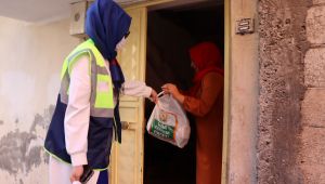 Büyükşehir Hasadı Yapılan İsotları Ailelere Dağıttı