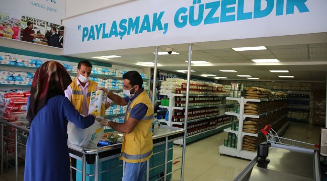 Gıda Market'te Hizmet Aralıksız Sürüyor