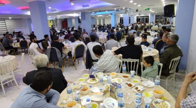 Köklü Değişim Dergisi Şanlıurfa’da iftar yemeği verdi 