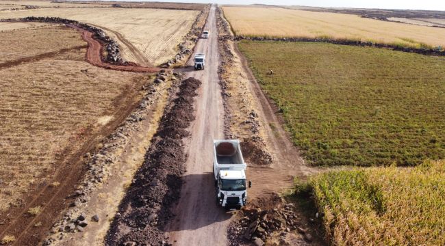 Büyükşehir’den Siverek Kırsalında Yol Çalışması