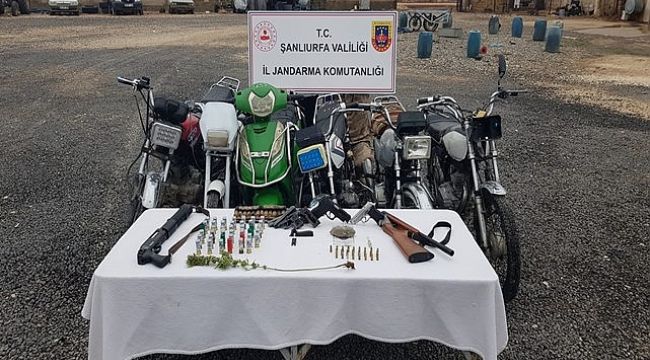 Şanlıurfa Jandarmadan Başarılı Operasyon; Urfa'da uyuşturucu, kaçak silah ve çalıntı motosiklet ele geçirildi