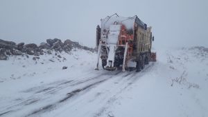 Büyükşehir Merkez Ve Kırsalda Karla Mücadele Ediyor