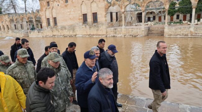 Bakan Akar Şanlıurfa’da İncelemelerde Bulundu