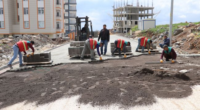 Seyrantepe’de Yollar Parkeyle Döşeniyor