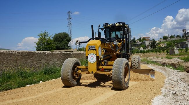 Karaköprü’de 3 Kırsal Mahallede Yol Çalışması