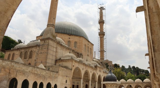 Büyükşehir’den Dergah Camisi Minaresinde Onarım Çalışması