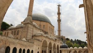 Büyükşehir’den Dergah Camisi Minaresinde Onarım Çalışması