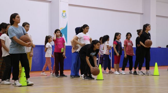 Gençler, Yaz Tatilini Haliliye Belediyesiyle Geçiriyor