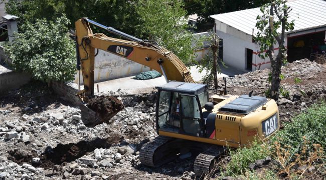 Tarihi Siverek Kalesi gün yüzüne çıkarılıyor