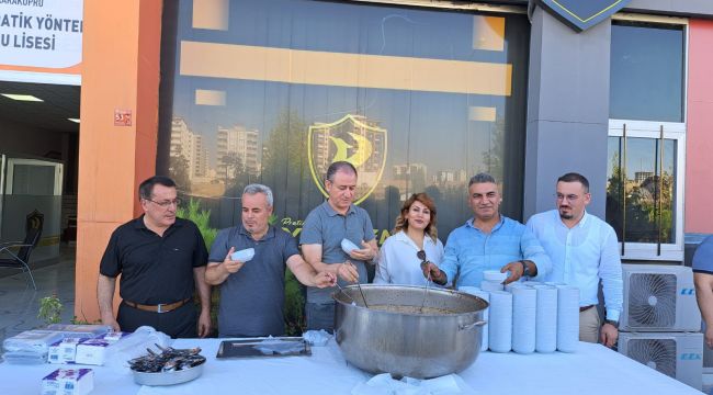 Pratik Yöntem Kolejinde Yapılan Geleneksel Aşure Etkinliğine Yoğun İlgi