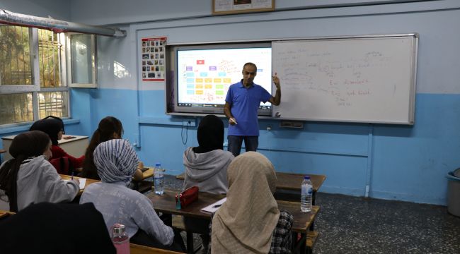 Gençler, Eğitime Öncelik Veren Başkan Canpolat'a Teşekkür Etti