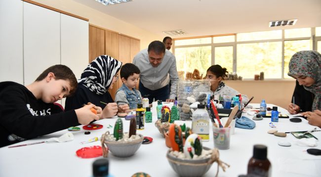 Vali Şıldak Gençlik ve Spor Tesislerini İnceledi, Gençlerle Buluştu