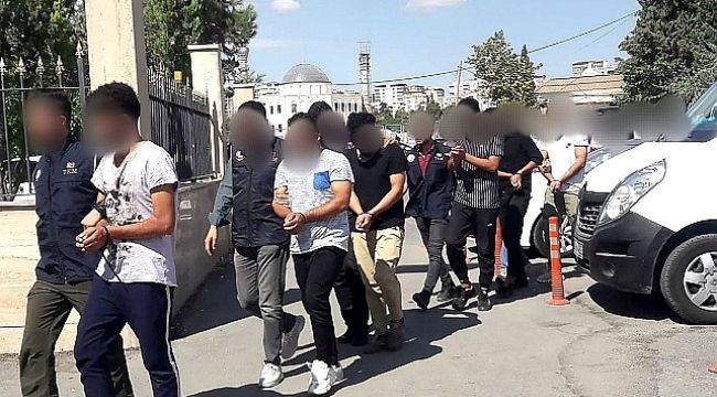 Urfa'da terör propagandası yaptıkları iddiasıyla 7 kişi gözaltına alındı