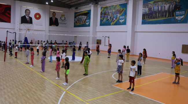 Çocuklar, Yaz Tatilinde Haliliye Belediyesi İle Basketbol Öğreniyor