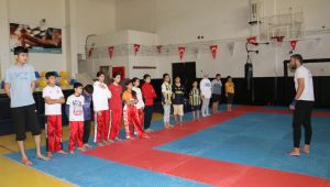 Karaköprü'de Genç Sporcular Türkiye Şampiyonasına Hazırlanıyor