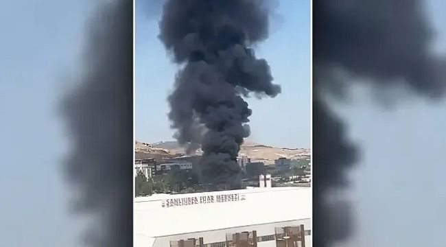 Şanlıurfa Karaköprü'de Geri Dönüşüm Merkezinde Yangın