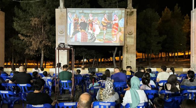 Açık hava sinema etkinliği devam ediyor