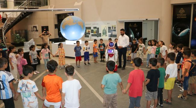 Battani Uzay ve Havacılık Bilim Merkezi Öğrencileri Bilimle Tanıştırıyor
