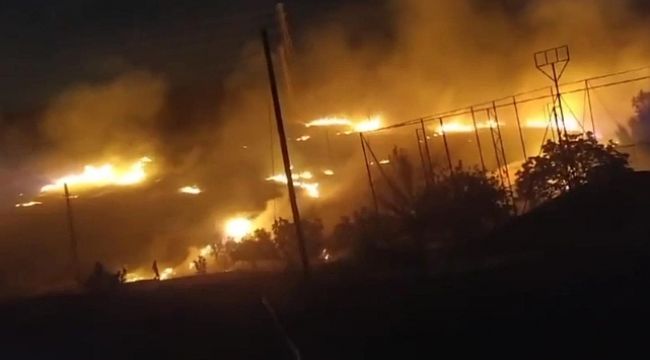 Urfa'da Büyük Yangın! 25 İtfaiyeci Müdahale Etti