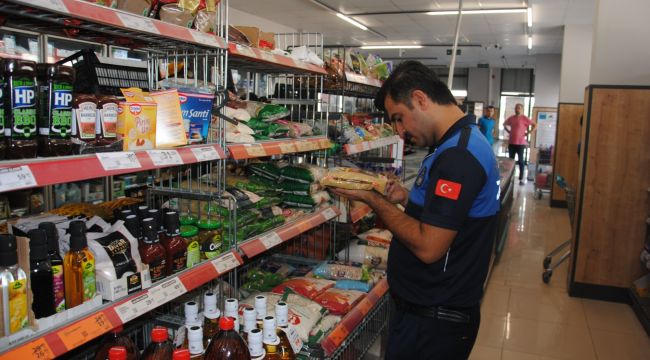 Büyükşehir Zabıta Ekipleri Kurtlanmış Binlerce Paket Pirince El Koydu