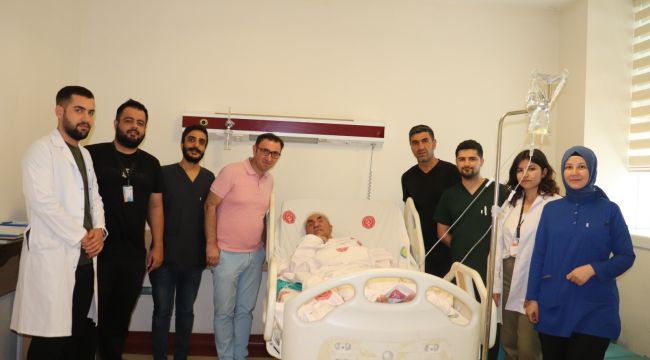 Harran Üniversitesi Hastanesi'nde 93 Yaşındaki Hastaya Başarılı ERCP Operasyonu