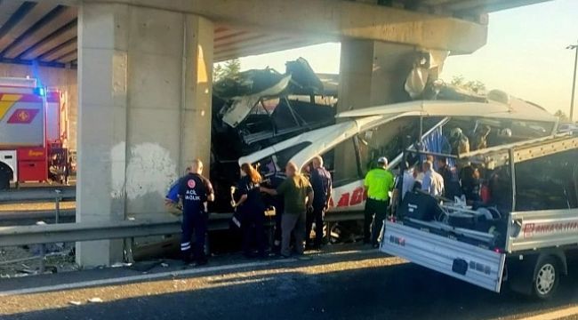 Katliam Gibi Otobus Kazası: 11 Ölü