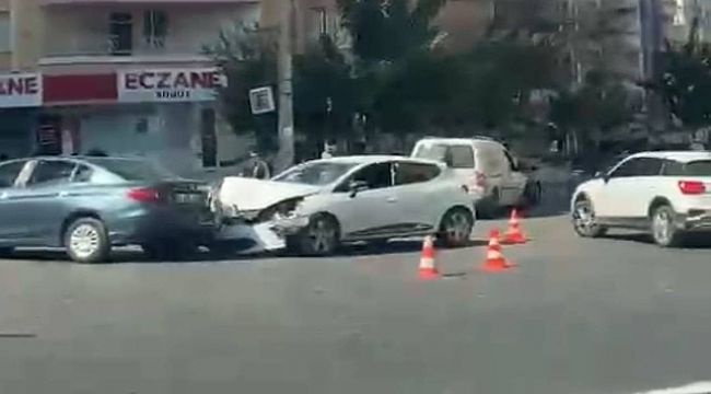 Şanlıurfa'da İki Araç Çarpıştı! 