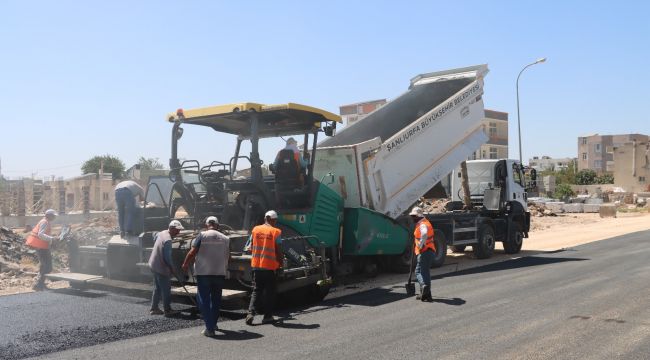 Viranşehir, Büyükşehir’in Asfalt Çalışmalarıyla Yenileniyor