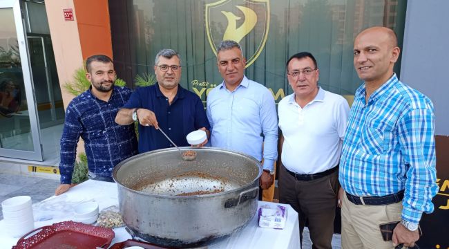 Yöntem Koleji Aşure Etkinliğine Yoğun Katılım!