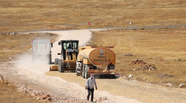 Büyükşehir, Bozova Kırsalında Farklı Noktalarda Çalışıyor