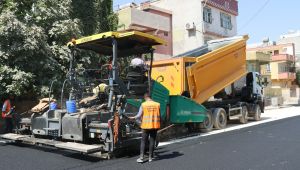 Büyükşehir’den Eyyüpkent Mahallesinde Asfalt Çalışması