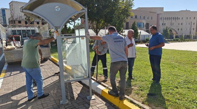 Büyükşehir’den Otobüs Duraklarında Yenileme Çalışması