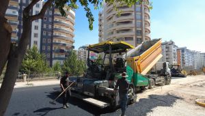 Karaköprü Akpiyar Mahallesi Sıcak Asfaltla Buluşturuluyor