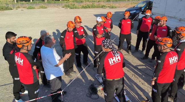 Şanlıurfa İHH'dan Deprem Tatbikatı