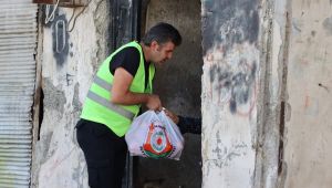 Büyükşehirden Nar Hasadı: Dar Gelirli Ailelerin Hanelerine Kadar ulaştırılıyor