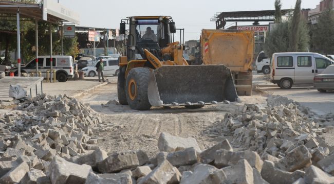 Birecik'te Yollar Büyükşehir Belediyesi İle Yenileniyor