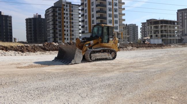 Büyükşehir Belediyesi Yol Ağını Genişletmeyi Sürdürüyor