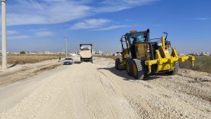 Büyükşehir’den Aynı Anda Farklı İlçelerde Yol Atağı Sürüyor