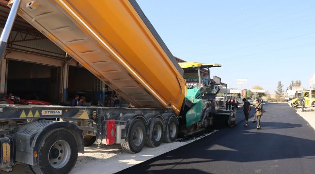 Büyükşehir’den Birecik Küçük Sanayi Sitesinde Asfaltlama Çalışması