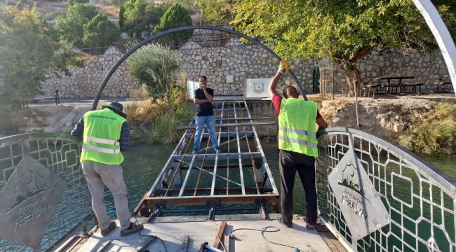 Büyükşehir, Yüzer Köprüde Onarım Çalışmalarına Başladı