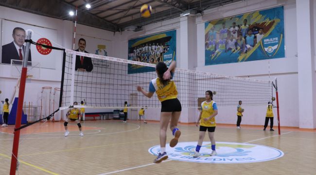 Geleceğin Voleybol Yıldızları Haliliye Belediyesi İle Yetişiyor