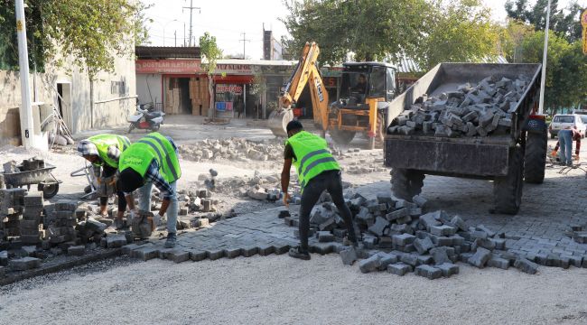 Haliliye Belediyesinden 4 Mahallede Hummalı Üstyapı Çalışması