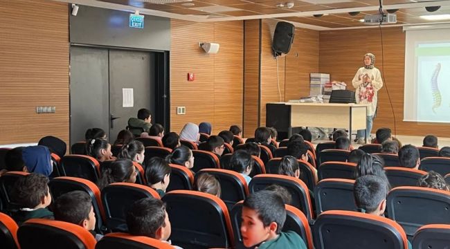 Haliliye'de Öğrencilere Ve Öğretmenlere Sağlık Eğitimi