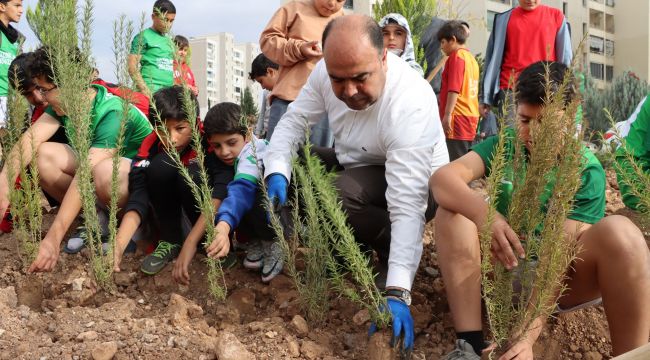 Karaköprü’de 11 Kasım Milli Ağaçlandırma Günü Etkinliği Düzenlendi