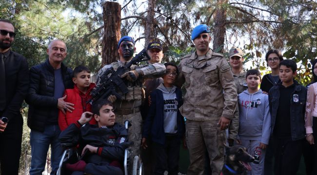 Şanlıurfa İl Jandarma Komutanlığı'ndan Özel Çocuklara Ziyaret