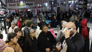 Şanlıurfa Kitap Fuarında İlk Gün Yoğunluğu